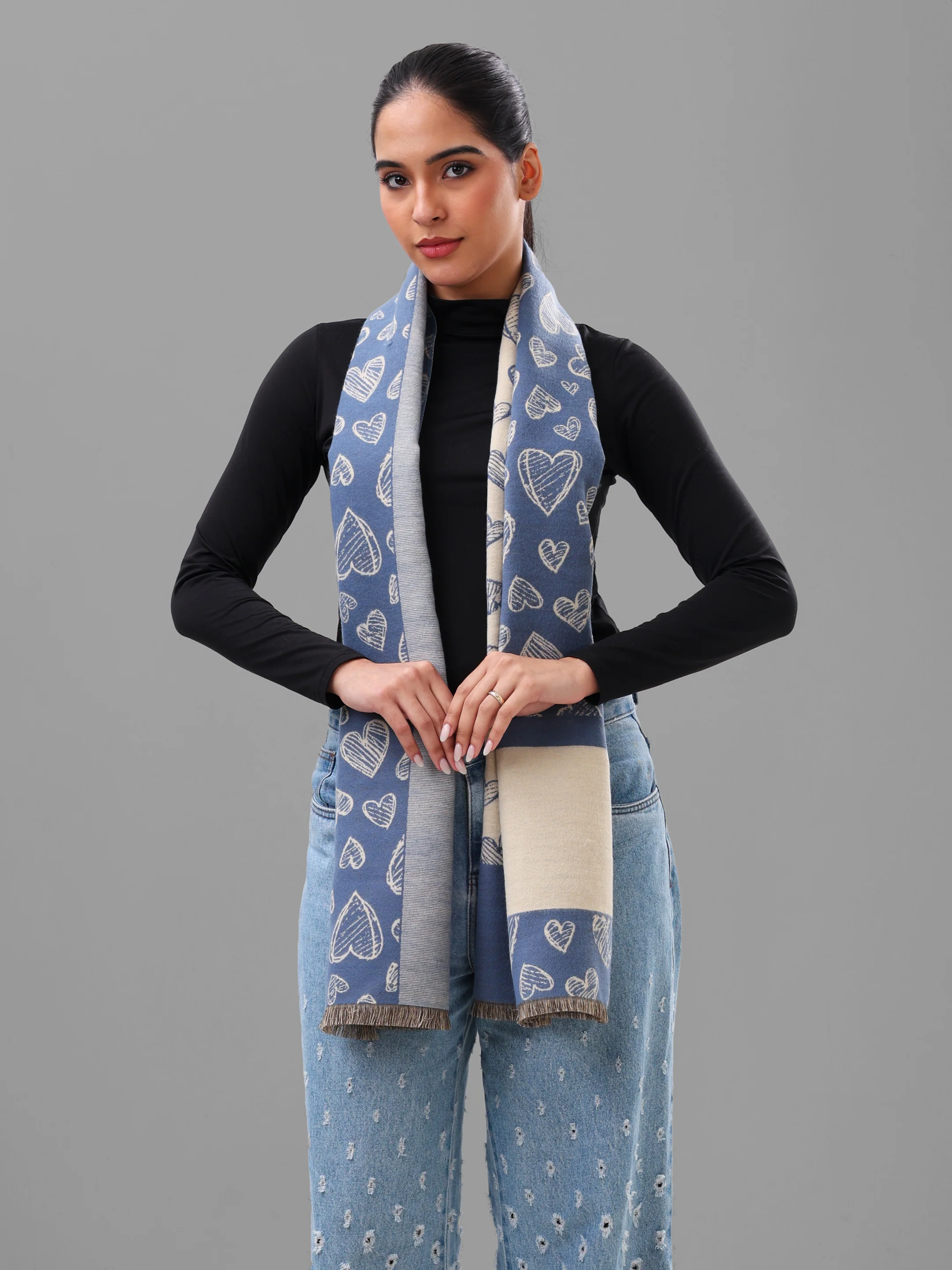 Soft Heartline Knit Scarf - Image 4