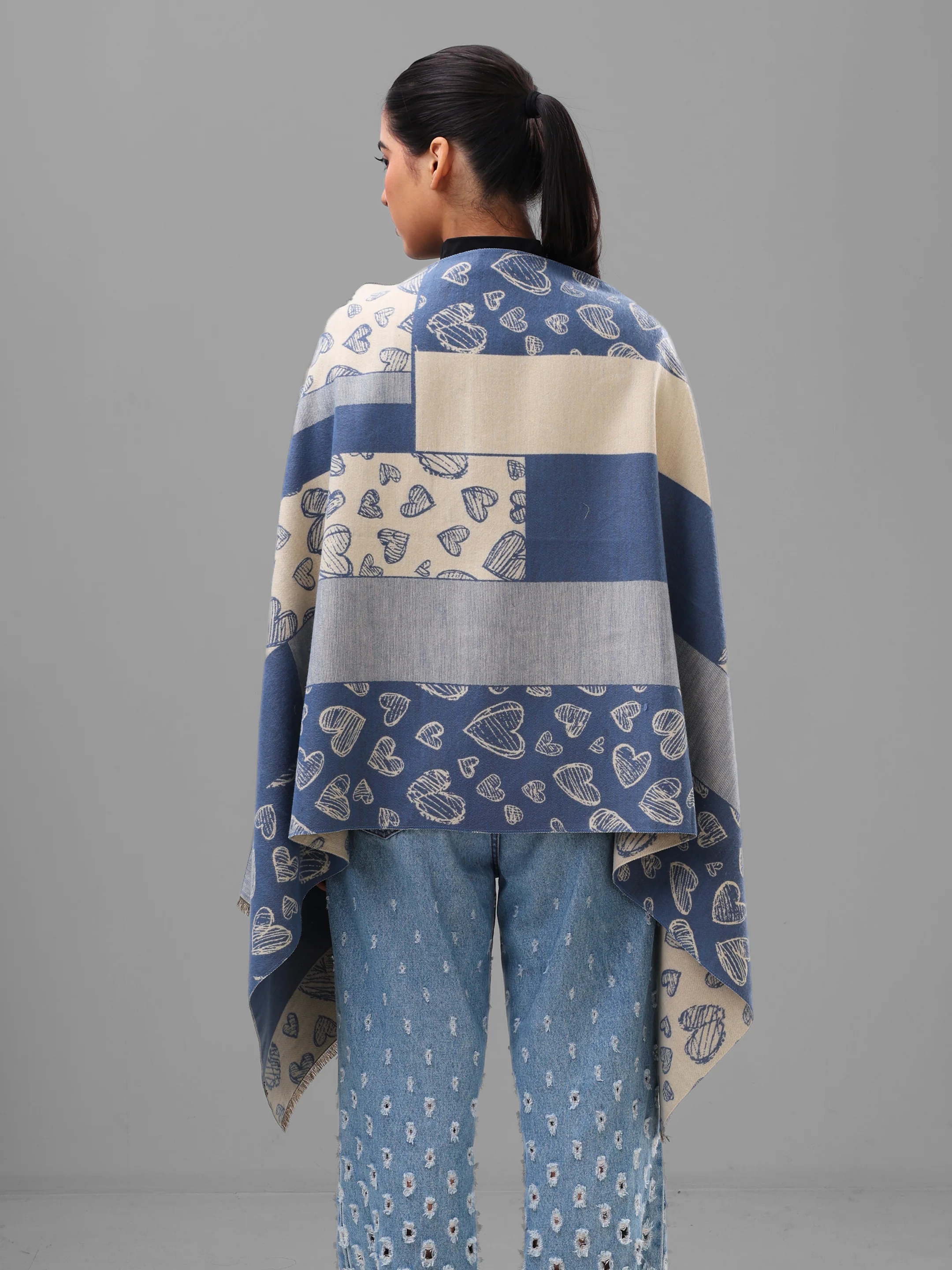 Soft Heartline Knit Scarf - Image 5