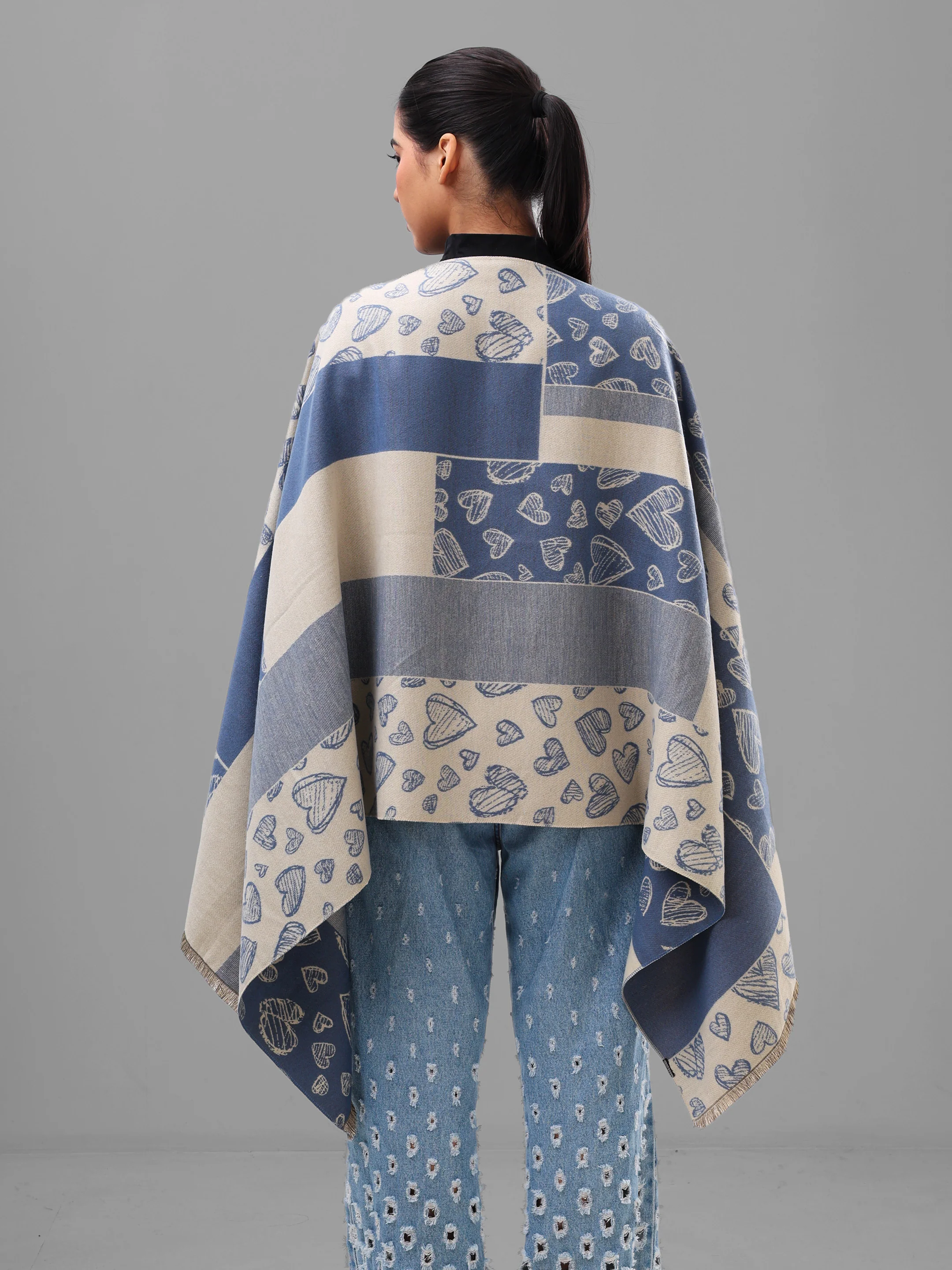 Soft Heartline Knit Scarf - Image 6